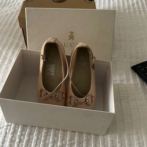 Preowned Gucci Girls Leather Upper Rubber Patent Leather Pink Shoes